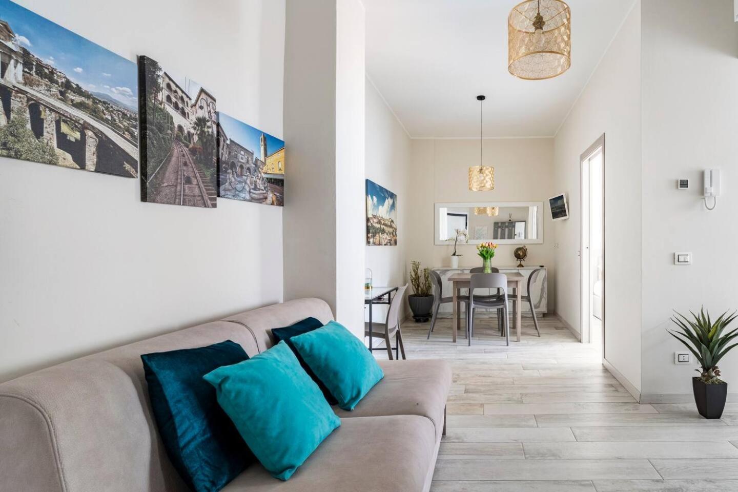 Snt Apartment - City Center Bergamo Ngoại thất bức ảnh
