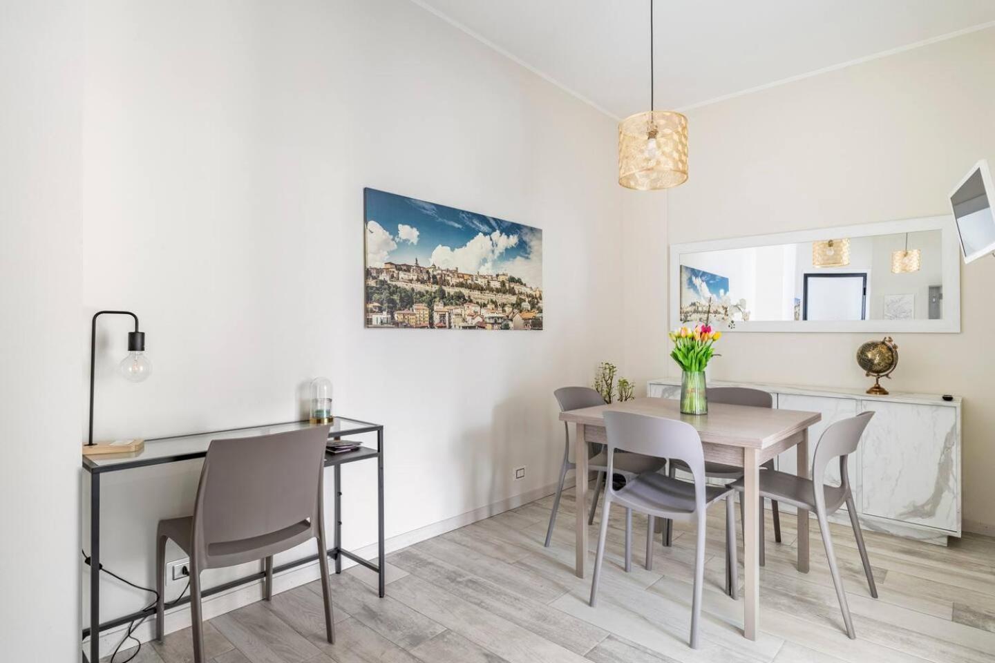 Snt Apartment - City Center Bergamo Ngoại thất bức ảnh